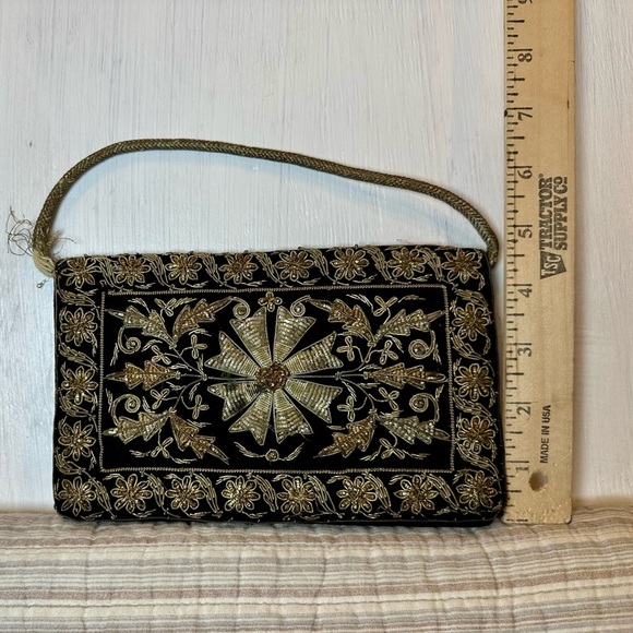 Vintage 1950s Black Velvet Gold Beaded Embroidered Evening Purse Made in India - Picture 6 of 10